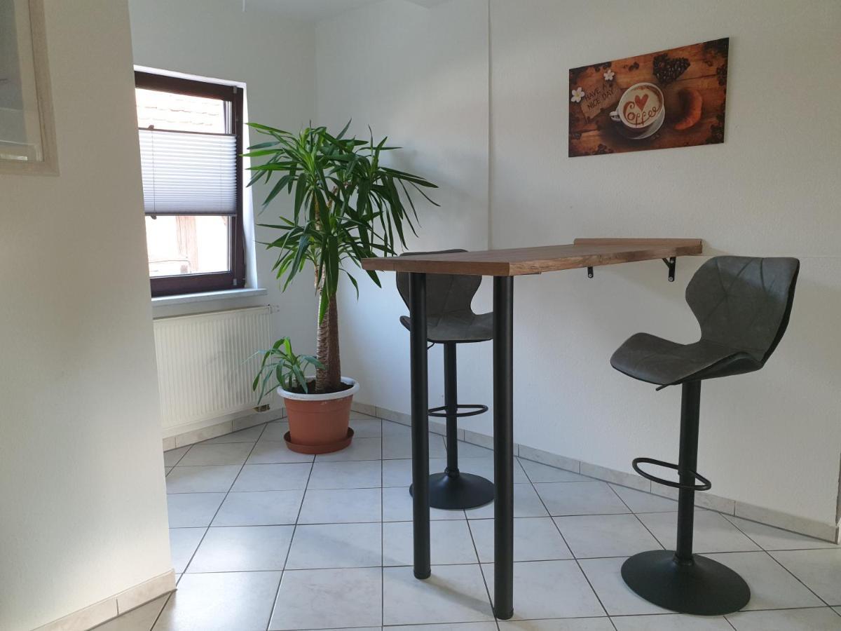 Ganze Ferienwohnung 5 Km Von Erfurt, Mit Kaffeevollautomat, Tv, Wlan, Boxspringbett, Schlafsofa Und Einkaufsmoeglichkeiten, Sehr Gute Anbindung Zur A71 Und A4, Kostenloser Oeff Parkplatz Fuer Pkw Und Transporter Elxleben Exteriér fotografie