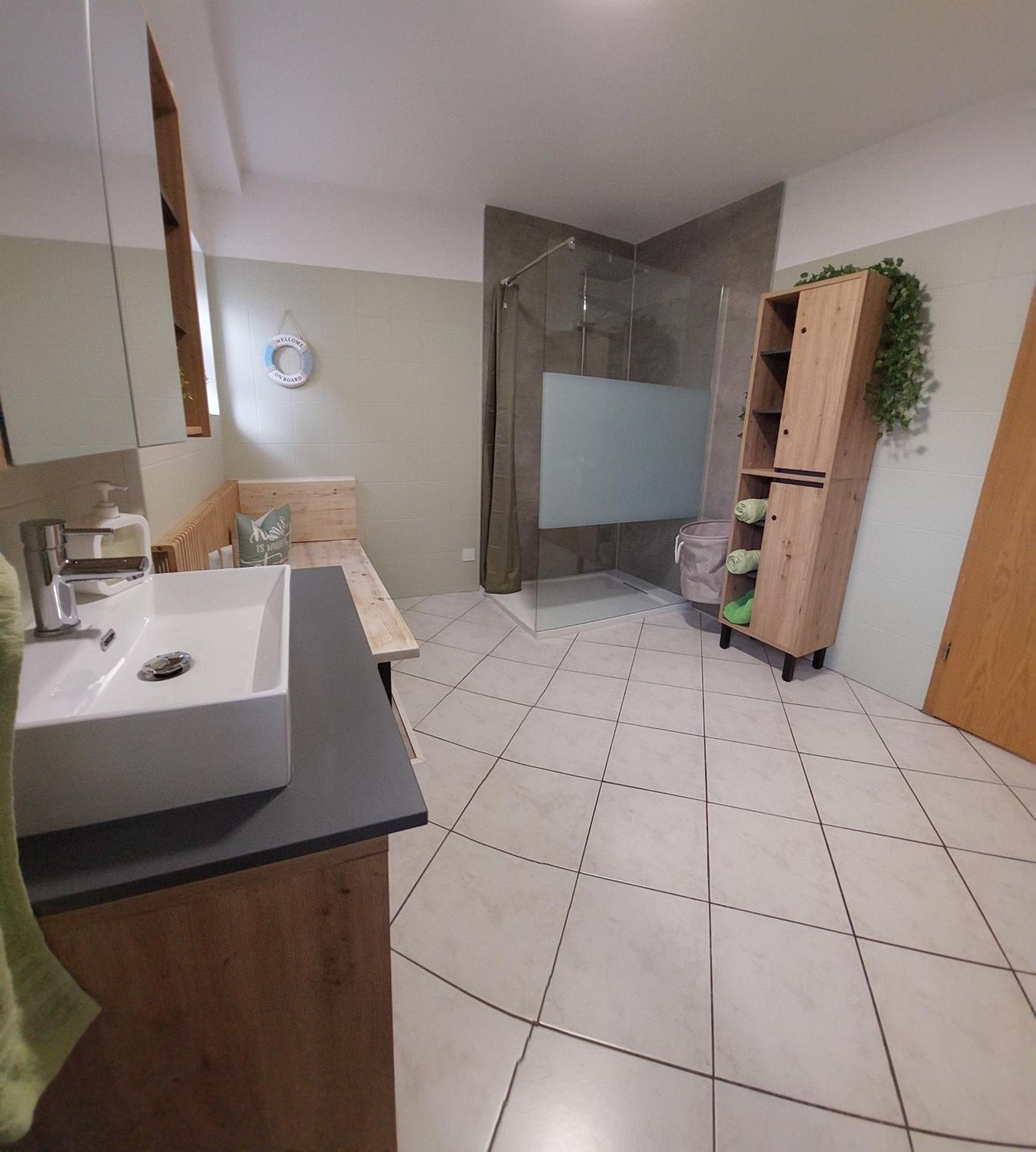 Ganze Ferienwohnung 5 Km Von Erfurt, Mit Kaffeevollautomat, Tv, Wlan, Boxspringbett, Schlafsofa Und Einkaufsmoeglichkeiten, Sehr Gute Anbindung Zur A71 Und A4, Kostenloser Oeff Parkplatz Fuer Pkw Und Transporter Elxleben Exteriér fotografie